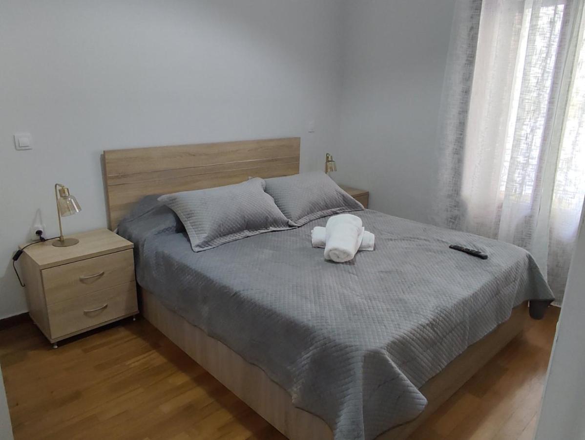 Dr. J. Spon Apartment Nafpaktos Exterior photo
